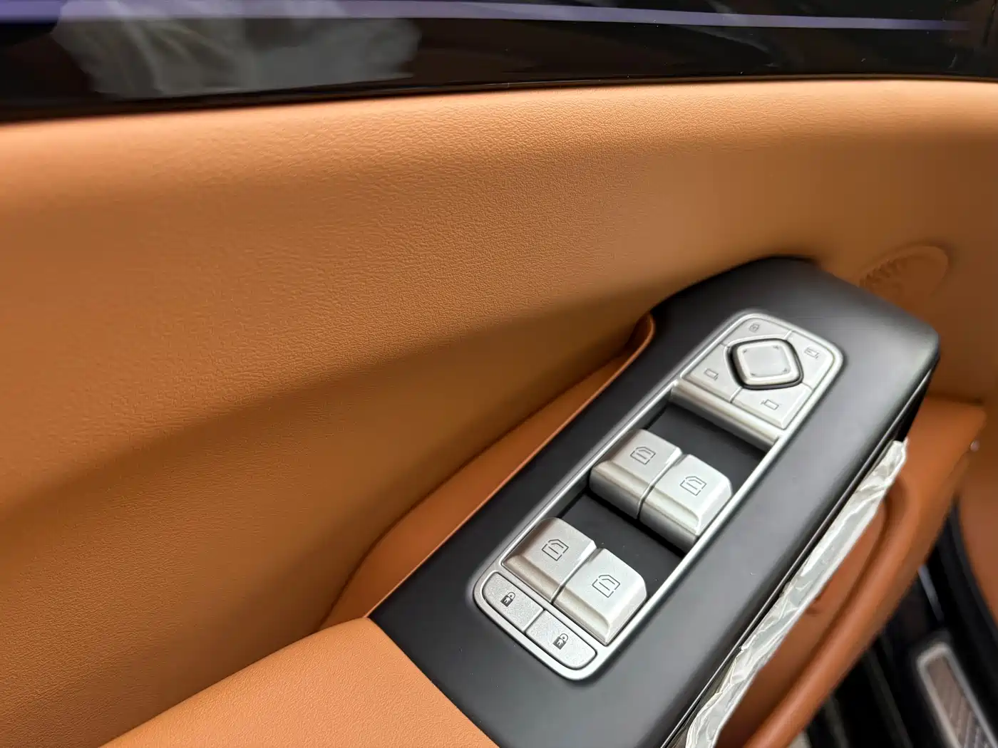 Hongqi H9 2025 2.0T 2WD Qixiang Luxury Business Edition 5-seater фото 9