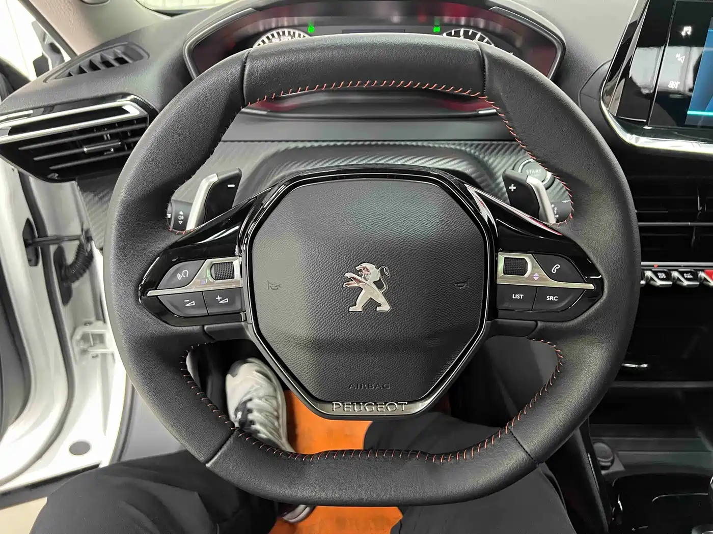 Peugeot 2008 2024 2022 230THP THE ONE