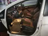 Фото 9 - Ford Fiesta