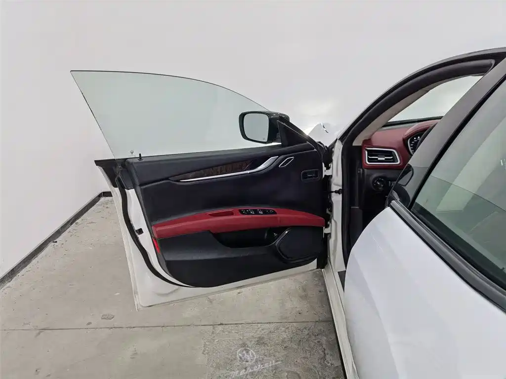 Maserati Ghibli 2014 3.0T Standard фото 8