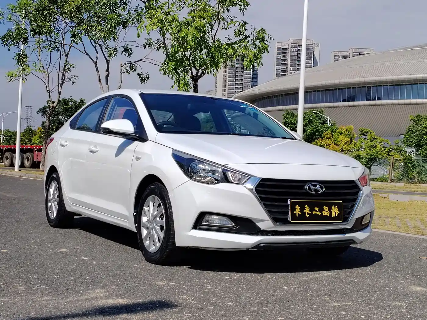 Hyundai Verna 2016 1.4L Automatic Cool Edition GLS фото 3