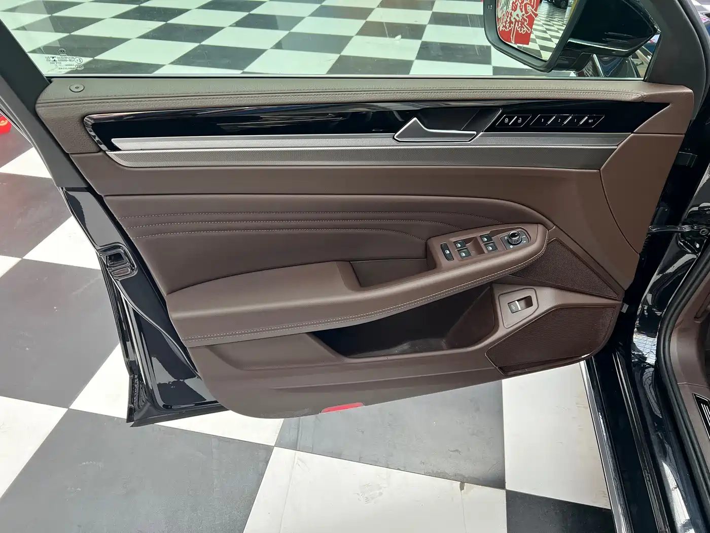 Volkswagen Phideon 2021 380TSI Luxury Edition фото 6