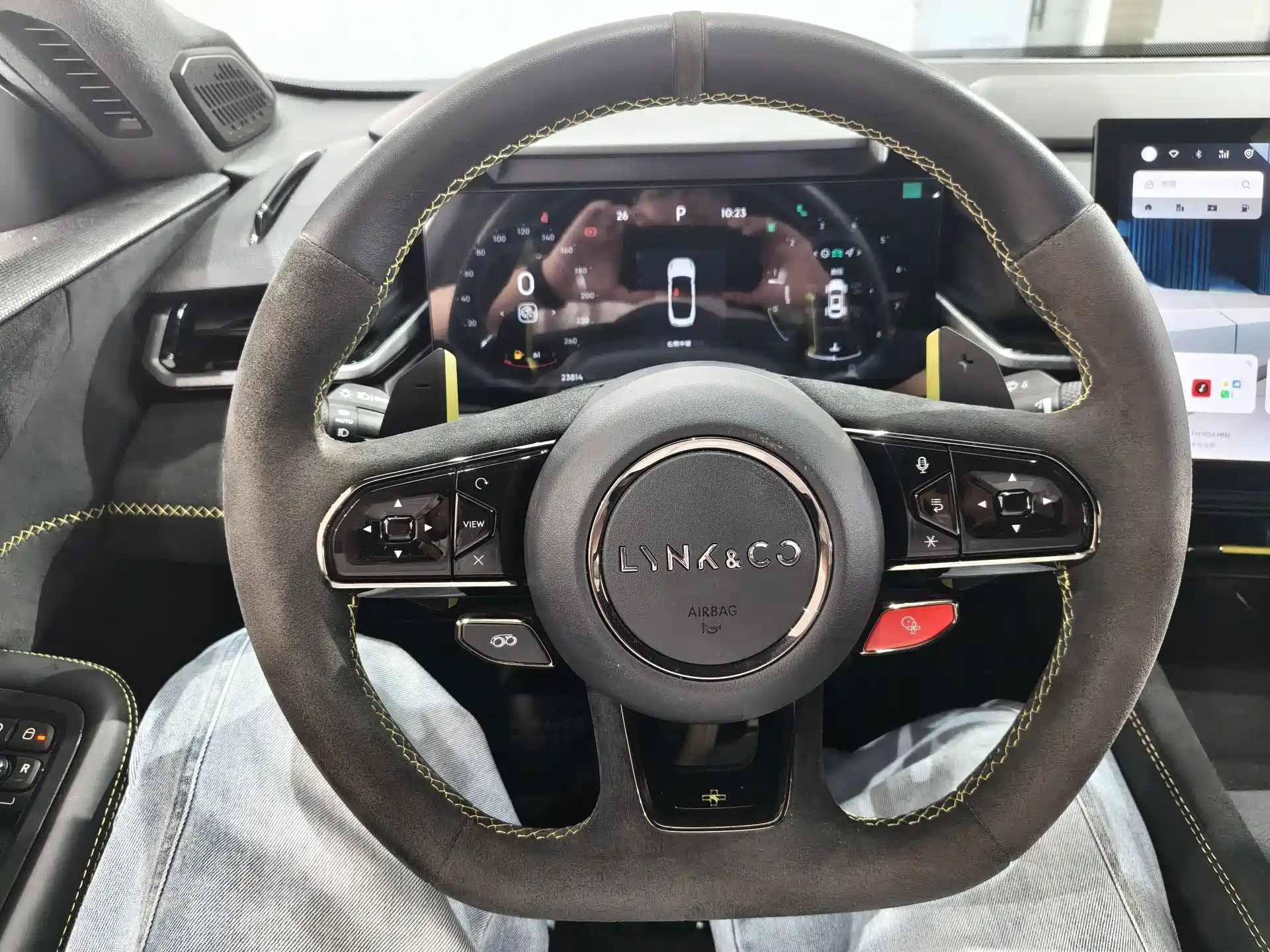 Photo 15 - Lynk & Co 03