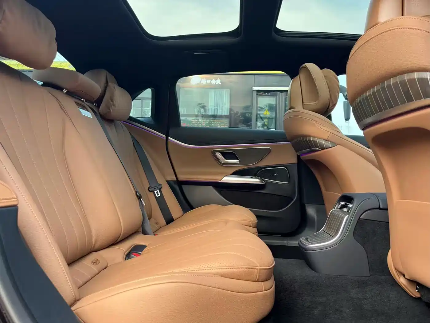 Mercedes-Benz E-Class New Energy 2024 E 350 e L Plug-in Hybrid Sports Sedan фото 6