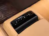 Фото 19 - Lexus LS