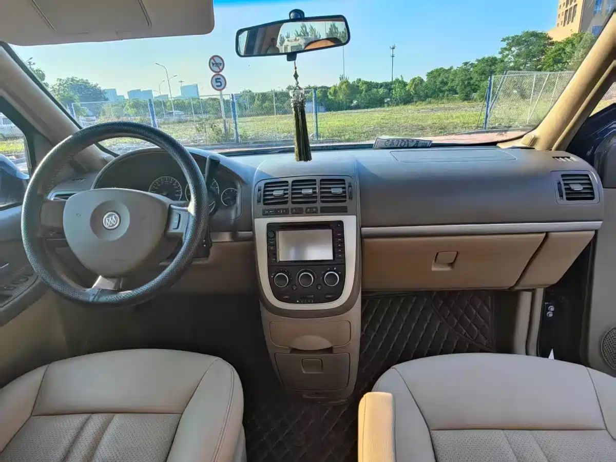 Buick GL8 2014 2.4L Classic Edition фото 10
