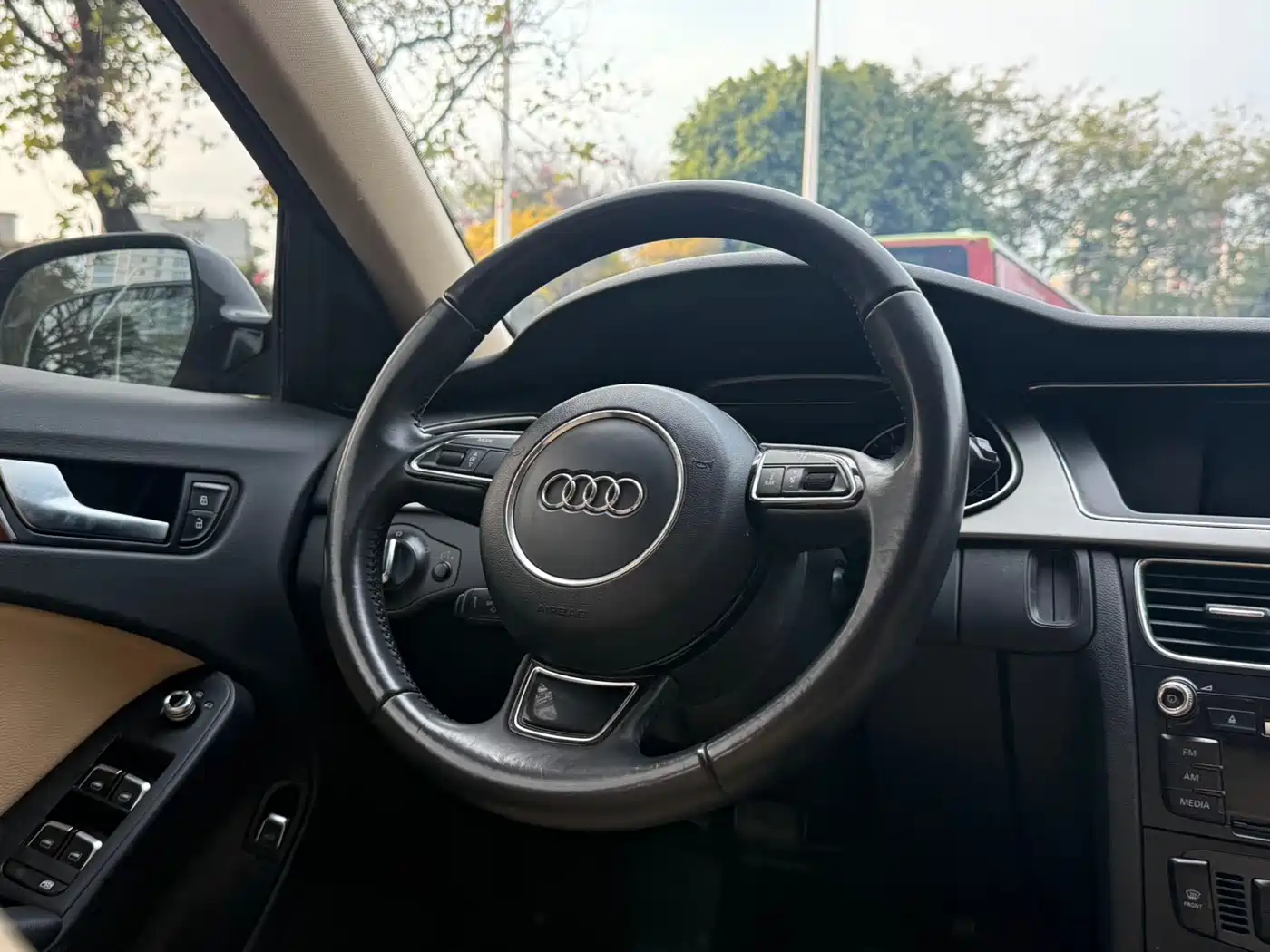 Audi A4L 2013 35 TFSI Automatic Standard фото 6