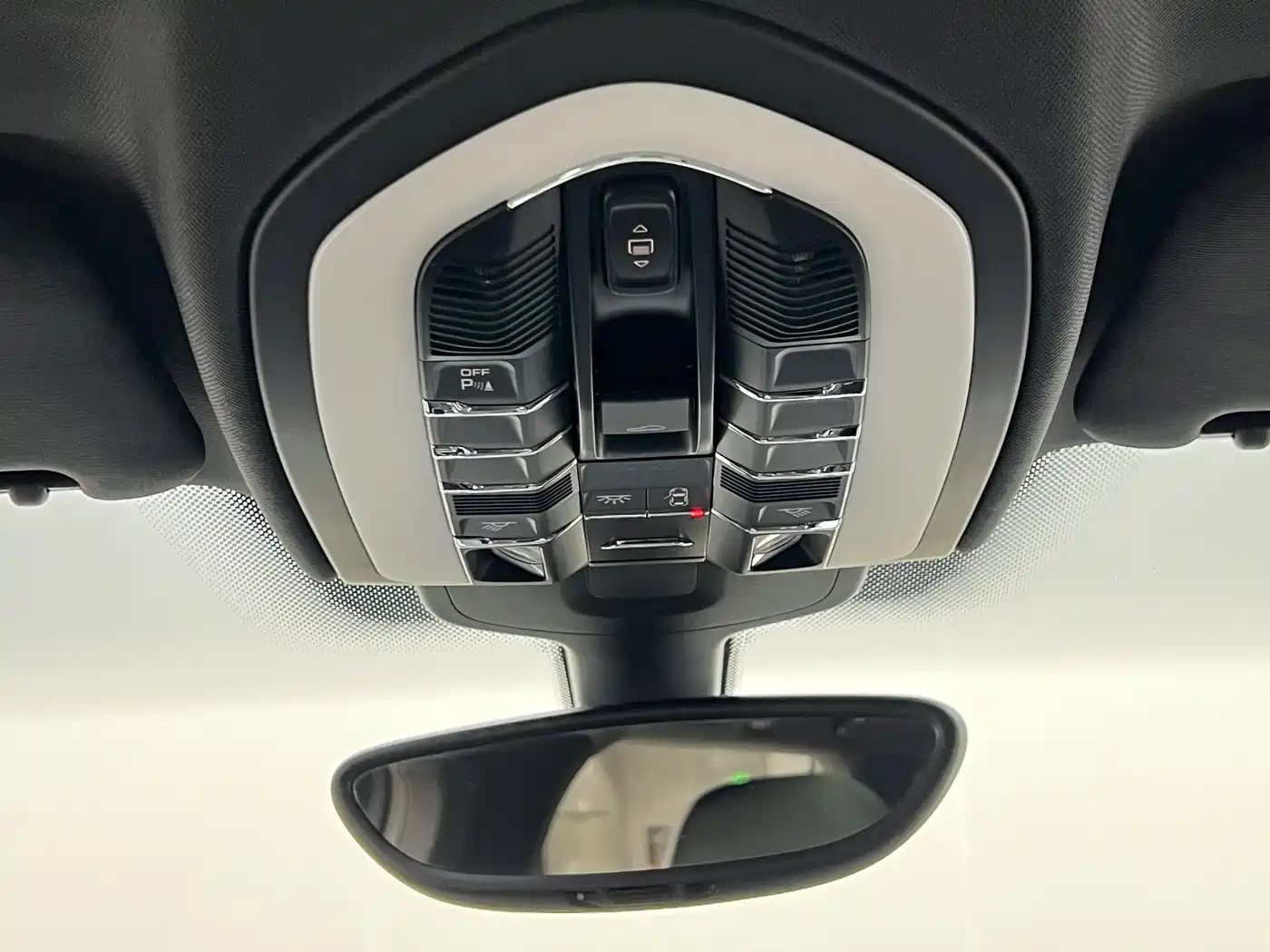Porsche Cayenne 2016 Cayenne Platinum Edition 3.0T фото 23