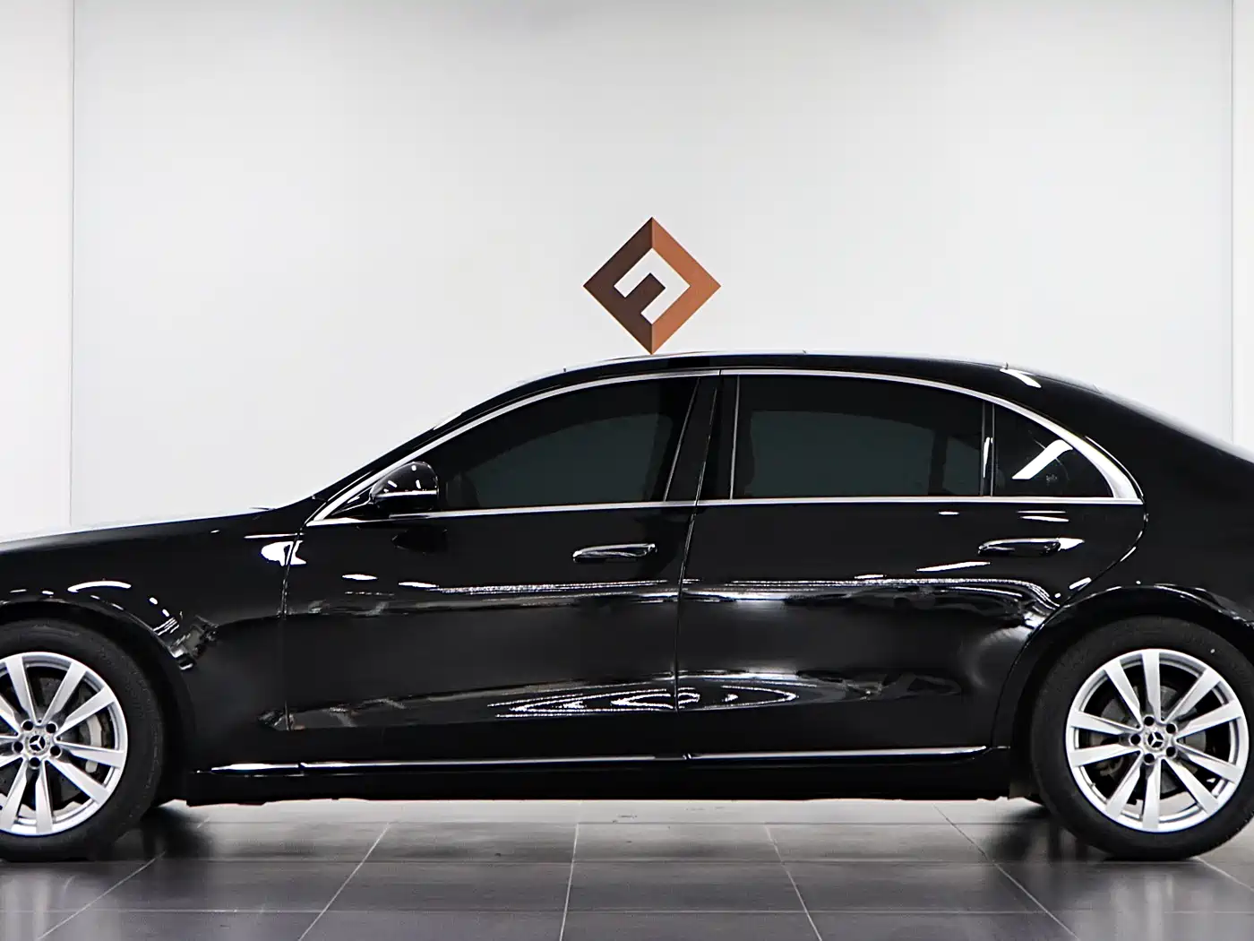 Mercedes-Benz S-Class 2024 Facelift S 400 L Business Edition фото 7