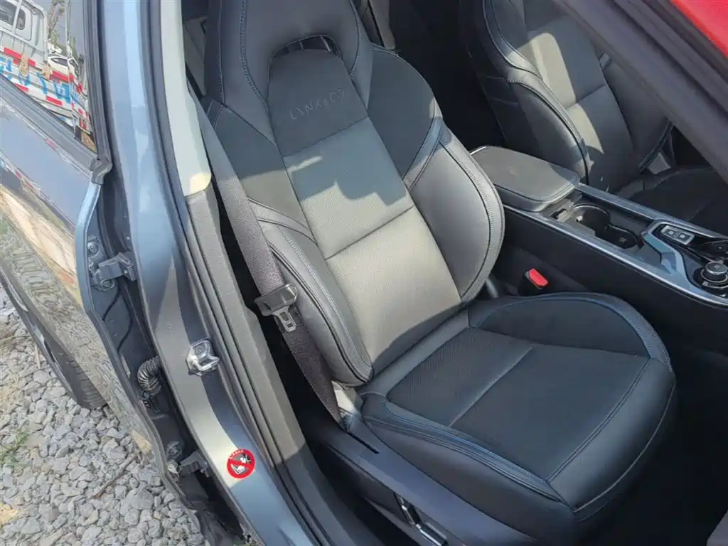 Lynk & Co 01 EM-P 2018 1.5T PHEV Jin Pro China V фото 25