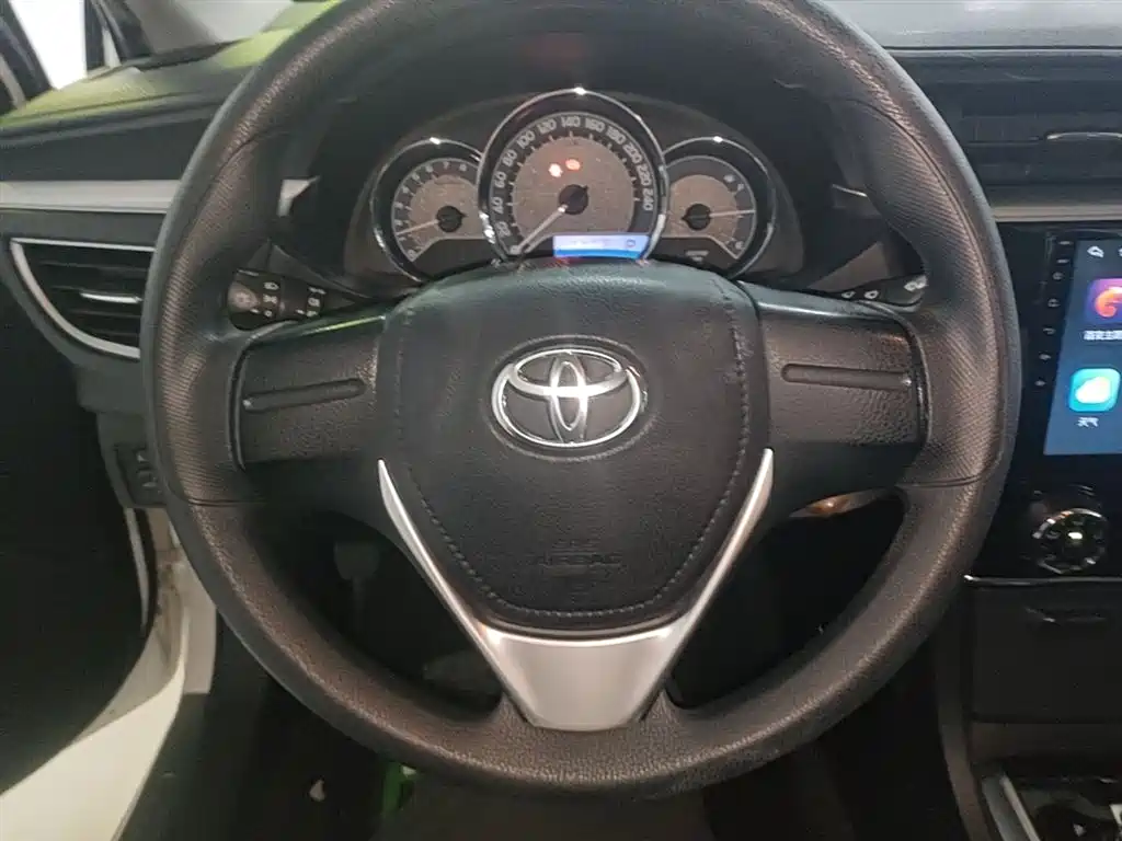 Toyota Corolla 2014 1.6L CVT GL фото 11