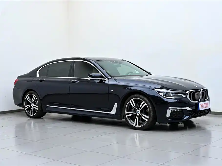 BMW 7 Series 2018 740Li xDrive Premium Type M Sport Package фото 4