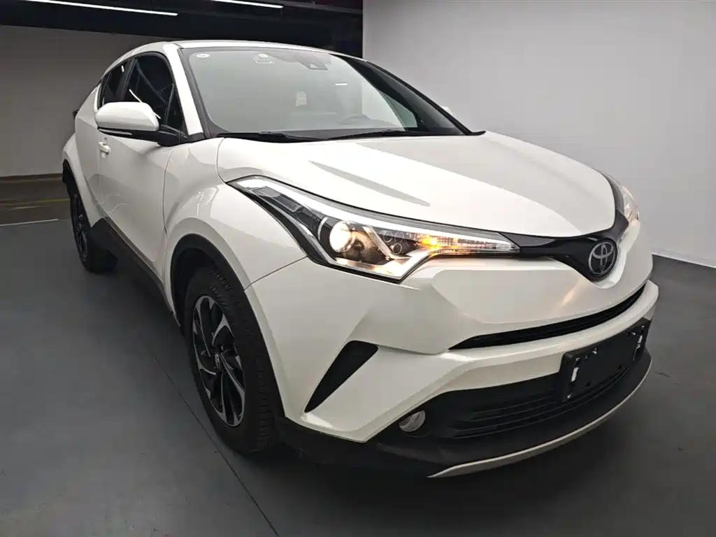 Toyota IZOA 2018 2.0L Yichi Edition China V фото 4