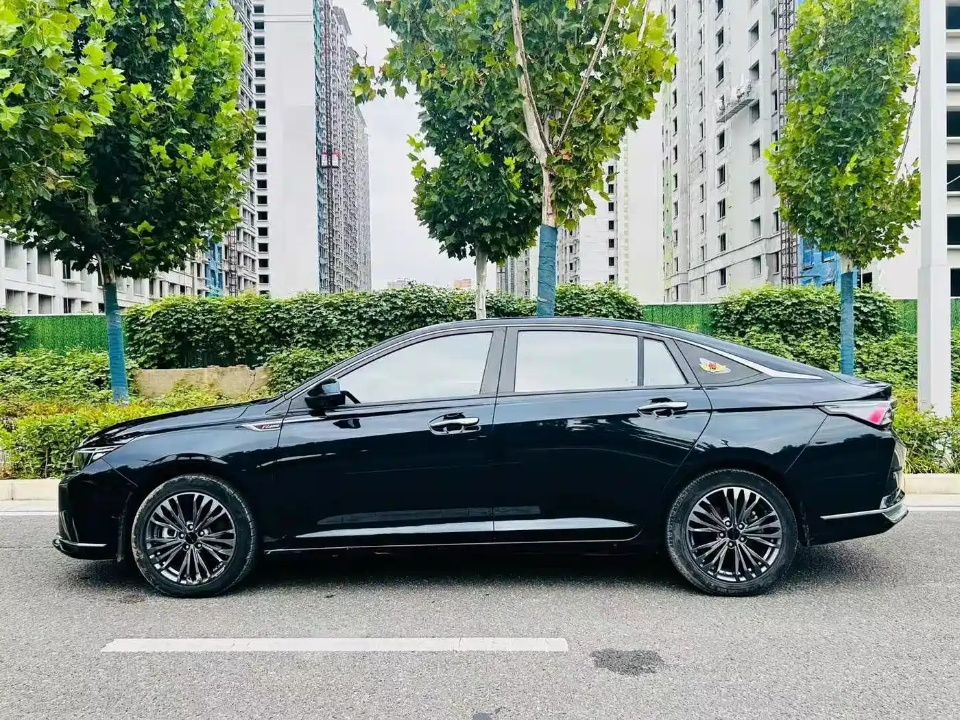 DONGFENG YI HYUN MAX