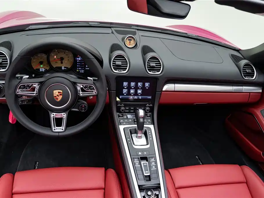 PORSCHE 718