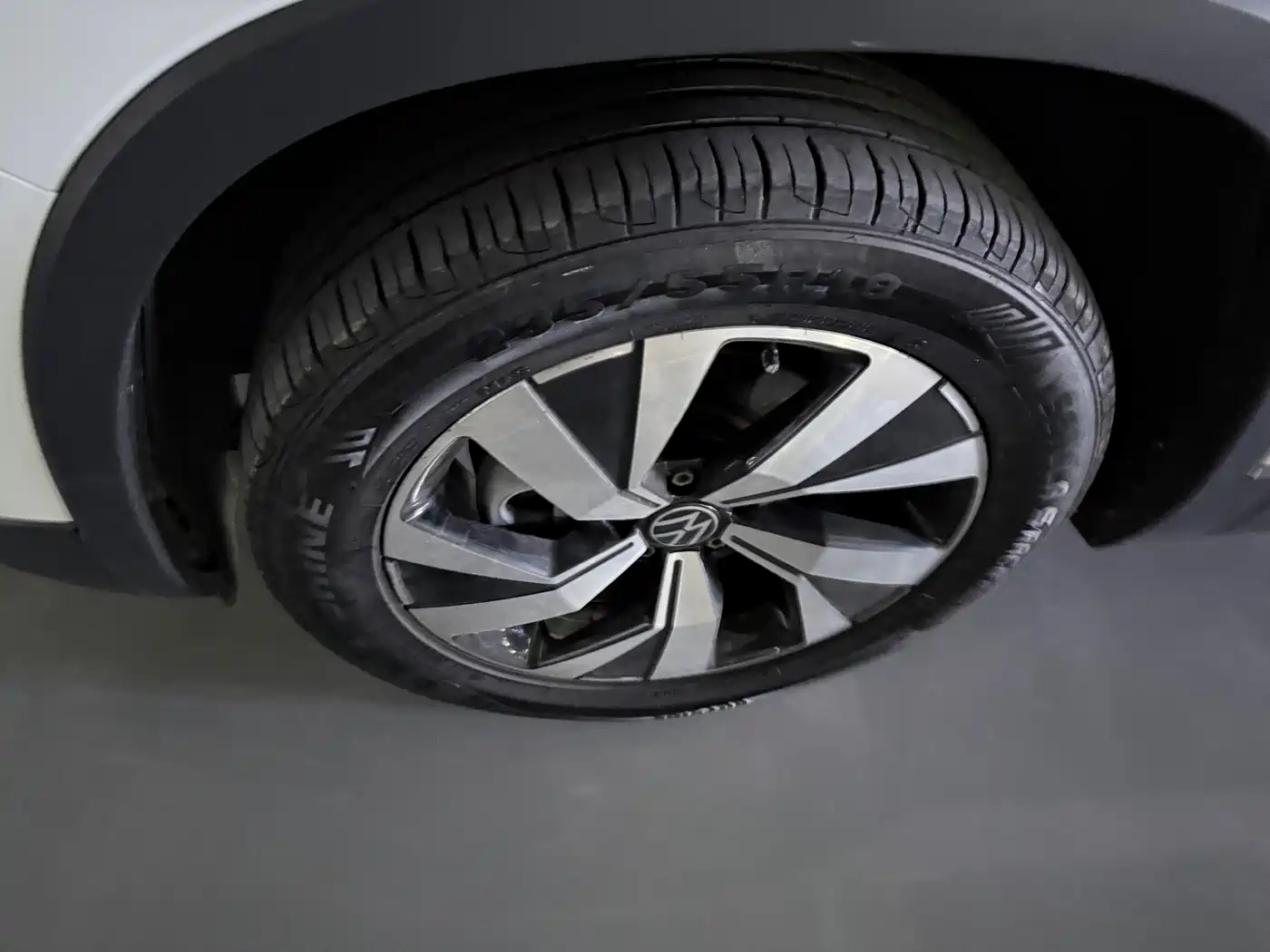 Volkswagen Tayron 2022 330TSI 2WD Luxury Smart Connect Plus фото 5