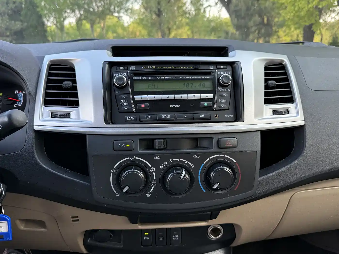 Toyota Fortuner 2016 2.7L Middle East Edition фото 16