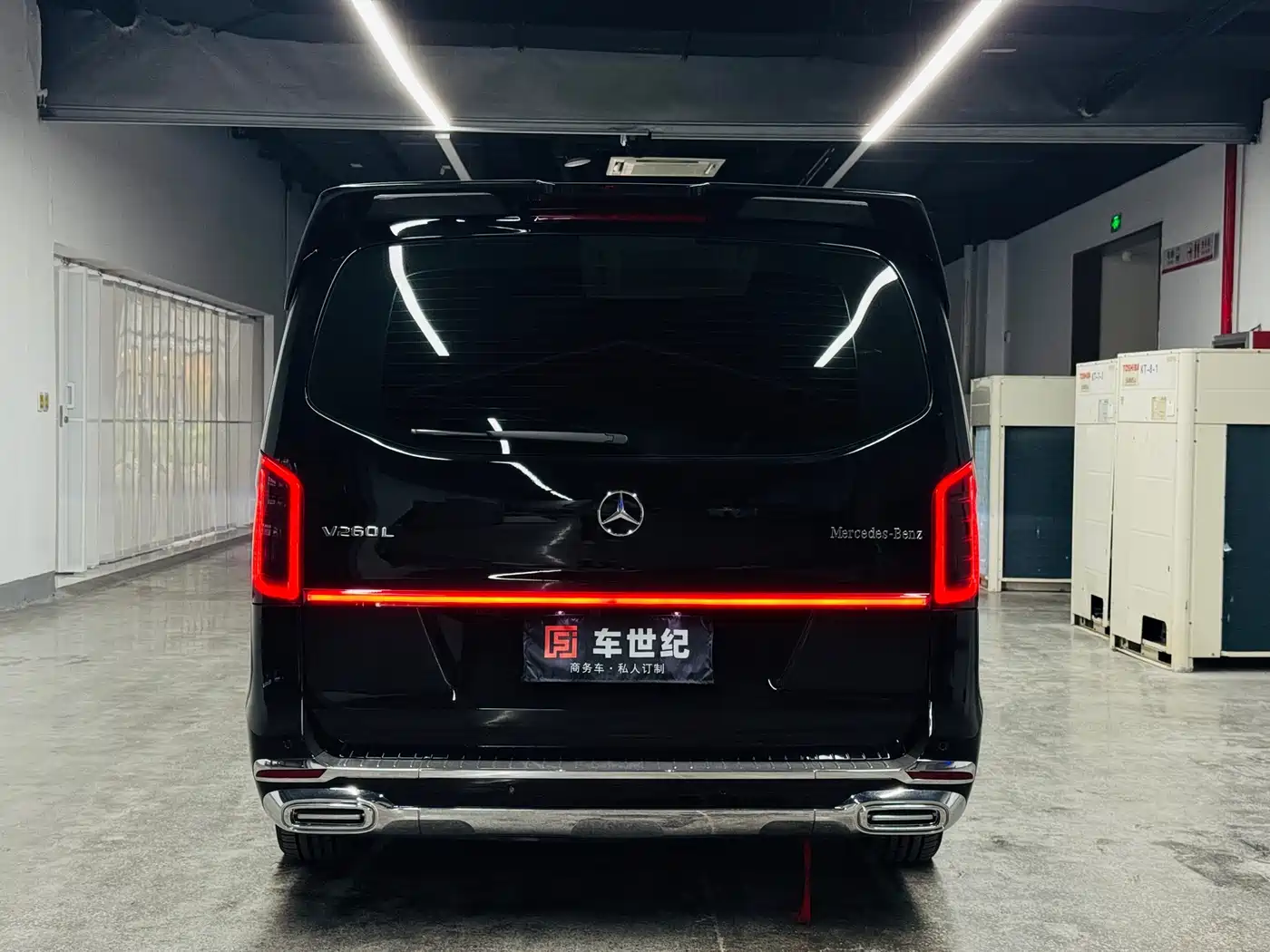 Mercedes-Benz Vito 2023 2.0T Business 7-Seater фото 19