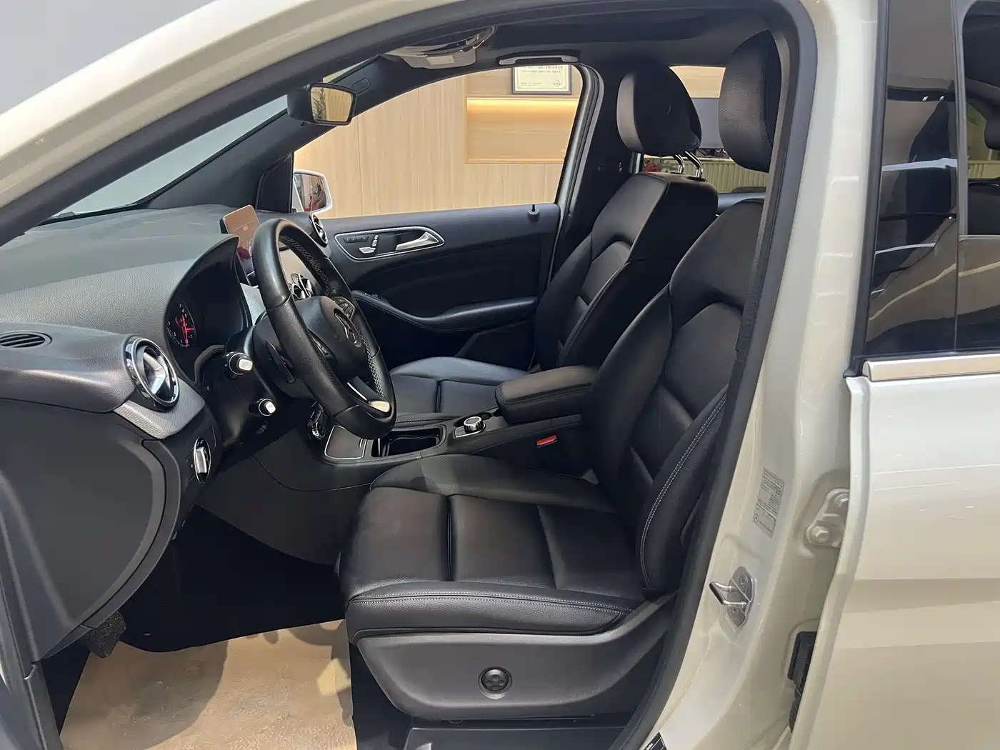 MERCEDES-BENZ B CLASS