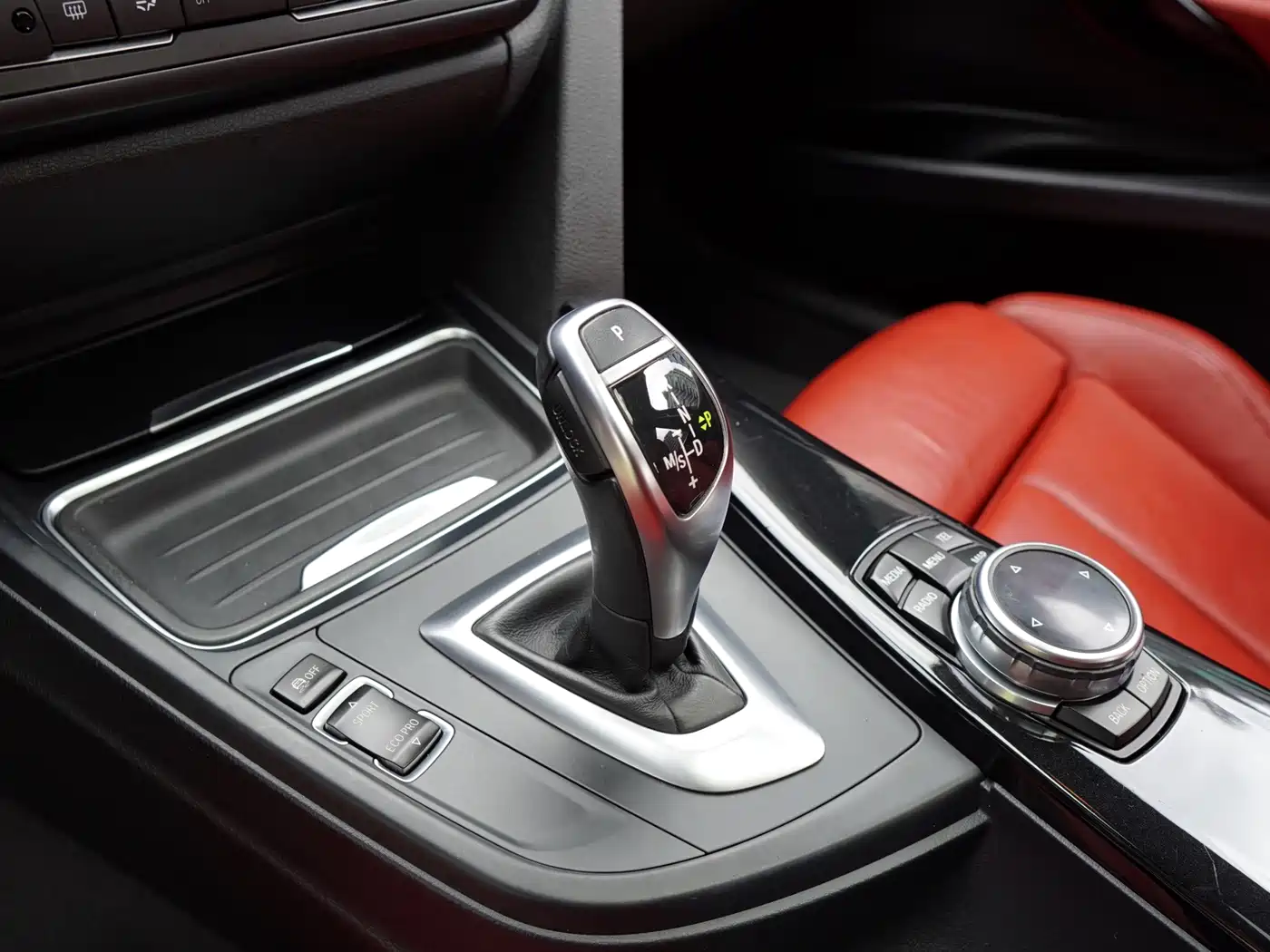 Photo 20 - BMW 3 Series