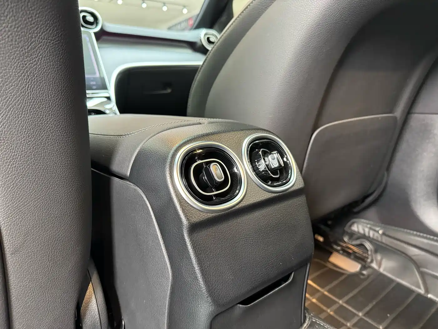 Mercedes-Benz C-Class 2023 C 200 L Sport фото 19