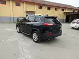 Фото 7 - Jeep Cherokee