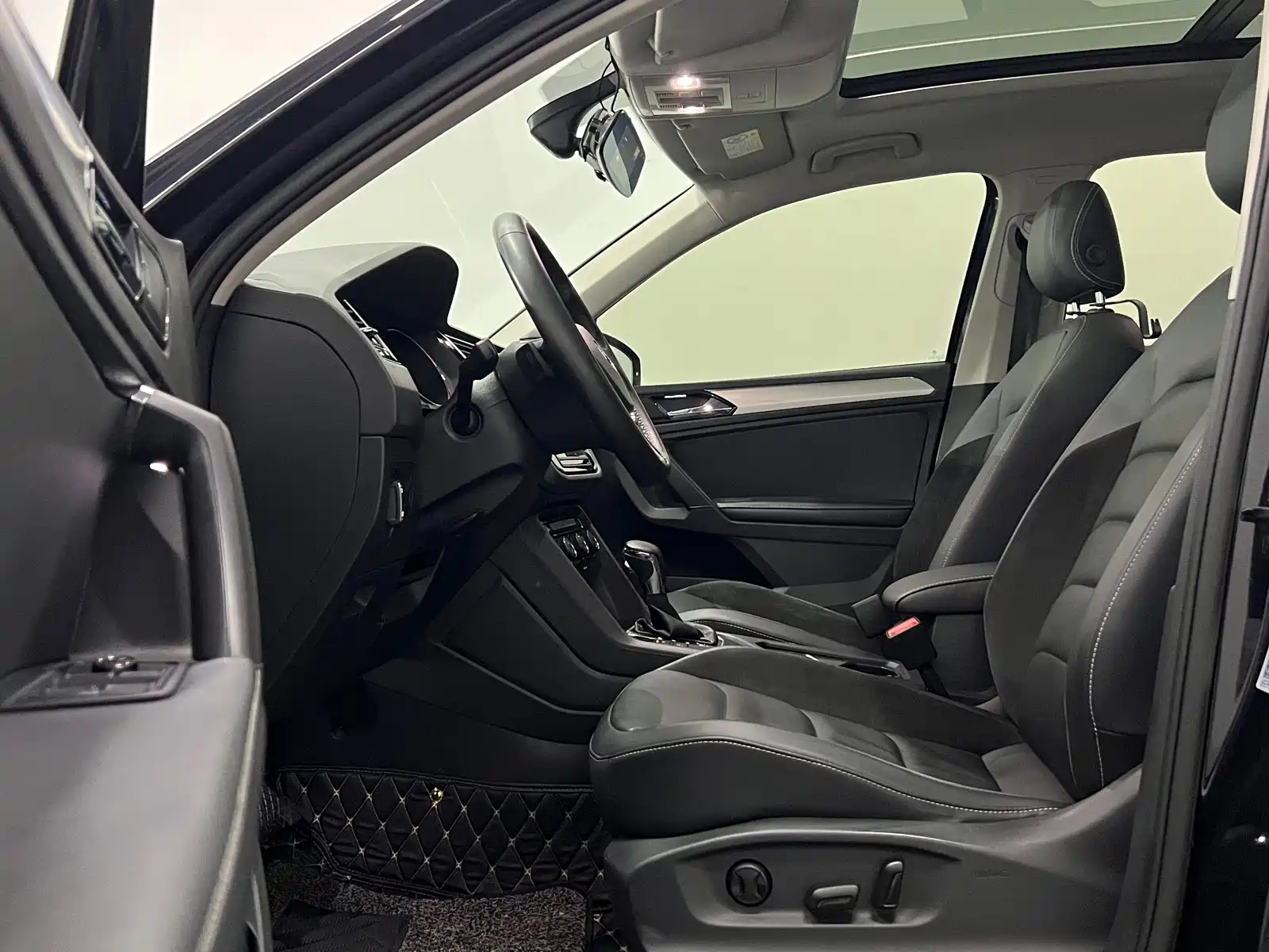 Фото 5 - Volkswagen Tiguan L
