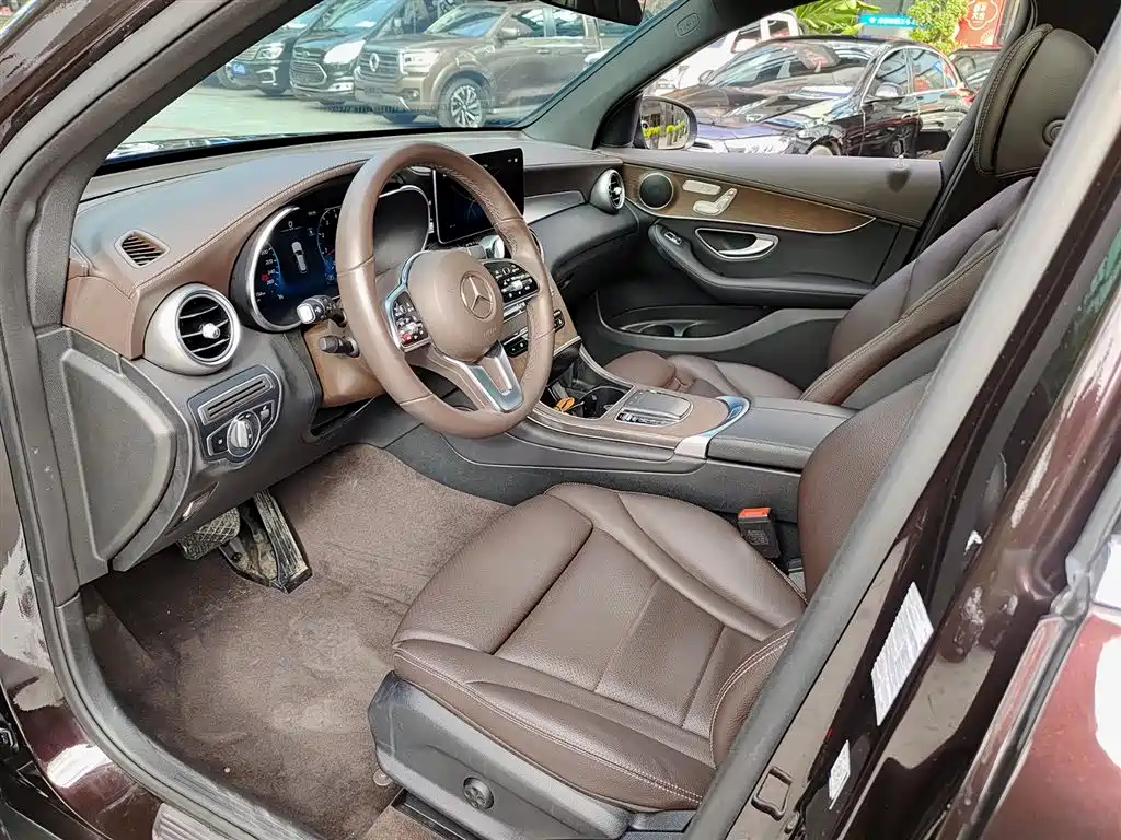 Mercedes-Benz GLC 2022 GLC 300 L 4MATIC Dynamic Collector's Edition фото 7