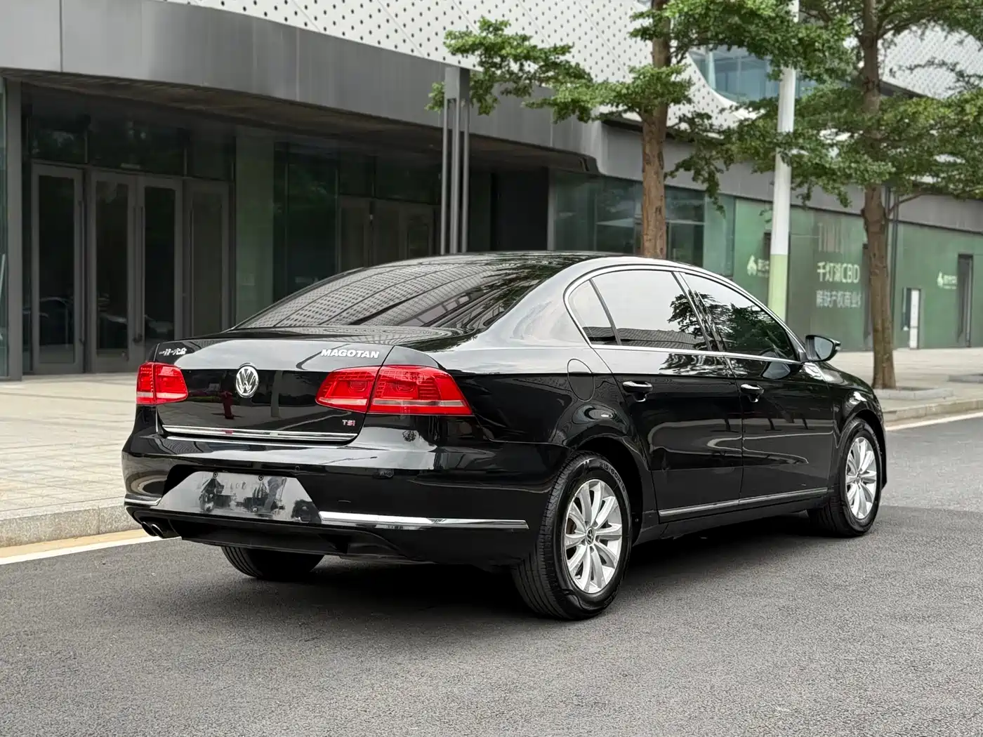 Volkswagen Magotan 2015 Facelift 1.8TSI Luxury фото 4