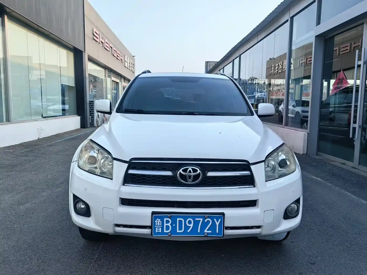Toyota RAV4 Rongfang 2011 2.4L Automatic 4WD Luxury Edition фото 2