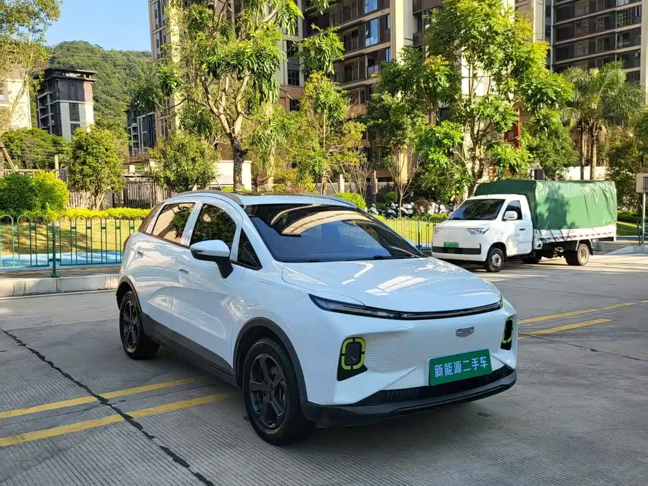 Photo 3 - Geely Geometry E Firefly