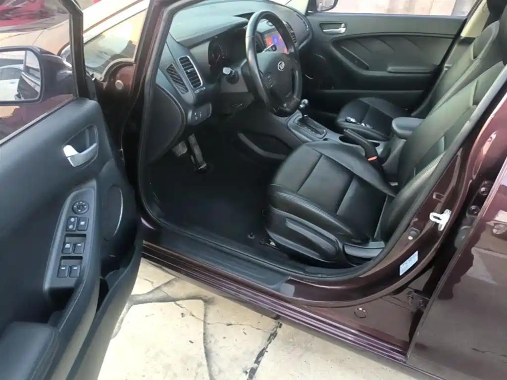 Kia K3 2013 1.6L Automatic GLS фото 16