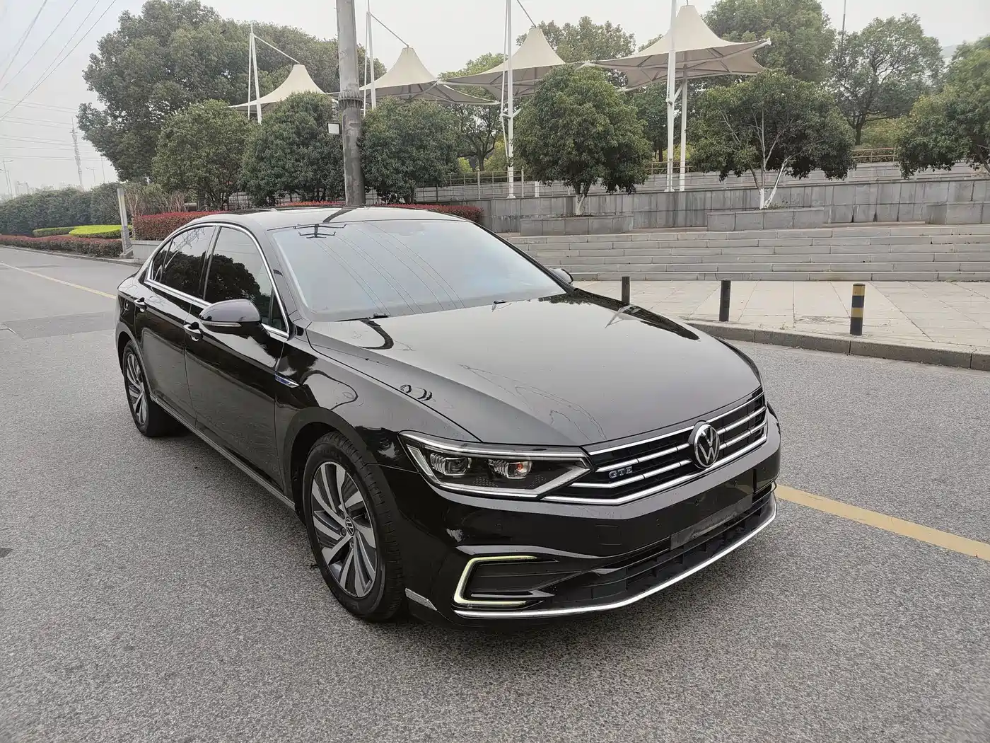 VOLKSWAGEN MAGOTAN GTE PLUG IN HYBRID