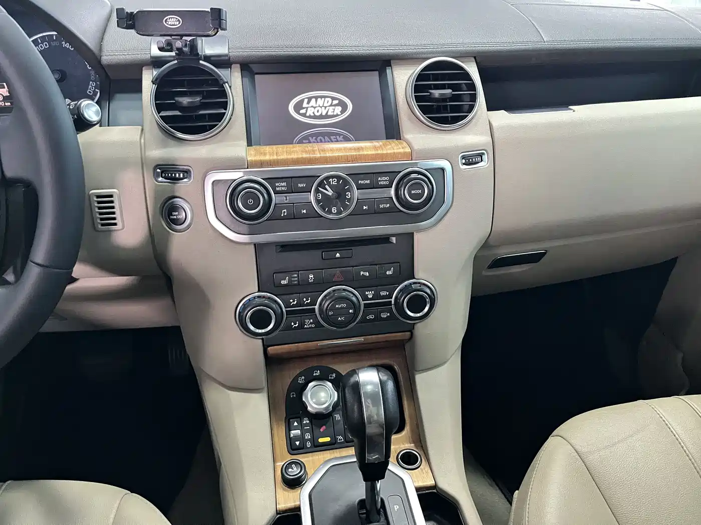 Land Rover Discovery 2012 3.0 SDV6 HSE Diesel фото 15