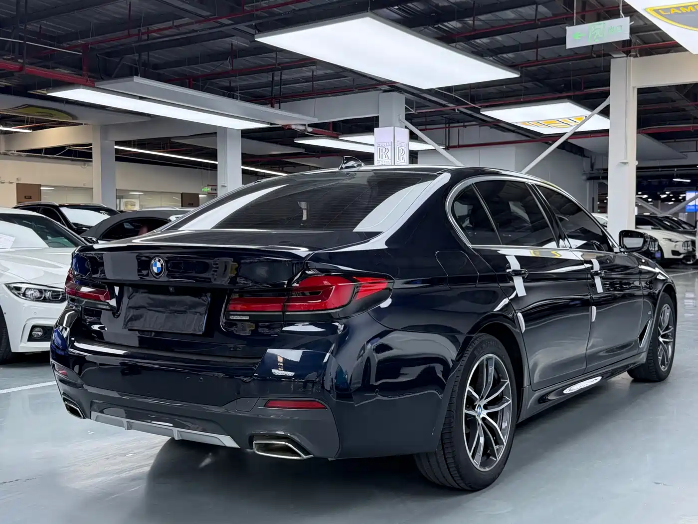 BMW 5 Series 2021 525Li M Sport Package фото 16