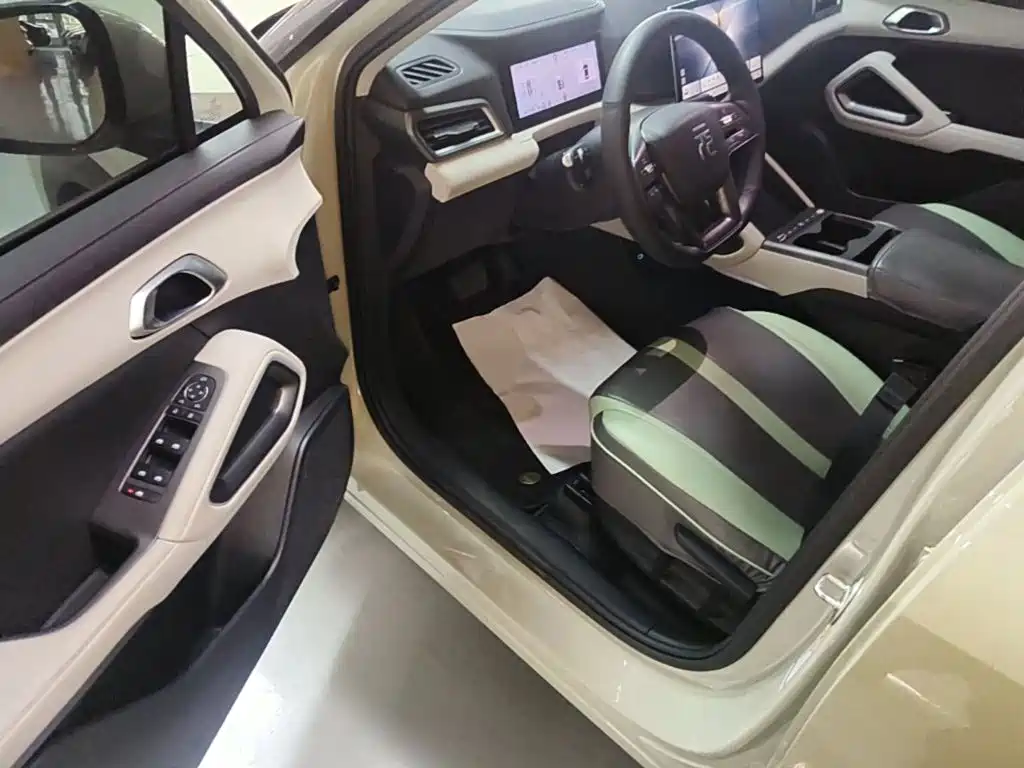 BYD Yuan UP 2025 2025 Smart Drive Edition 401KM Vitality Version