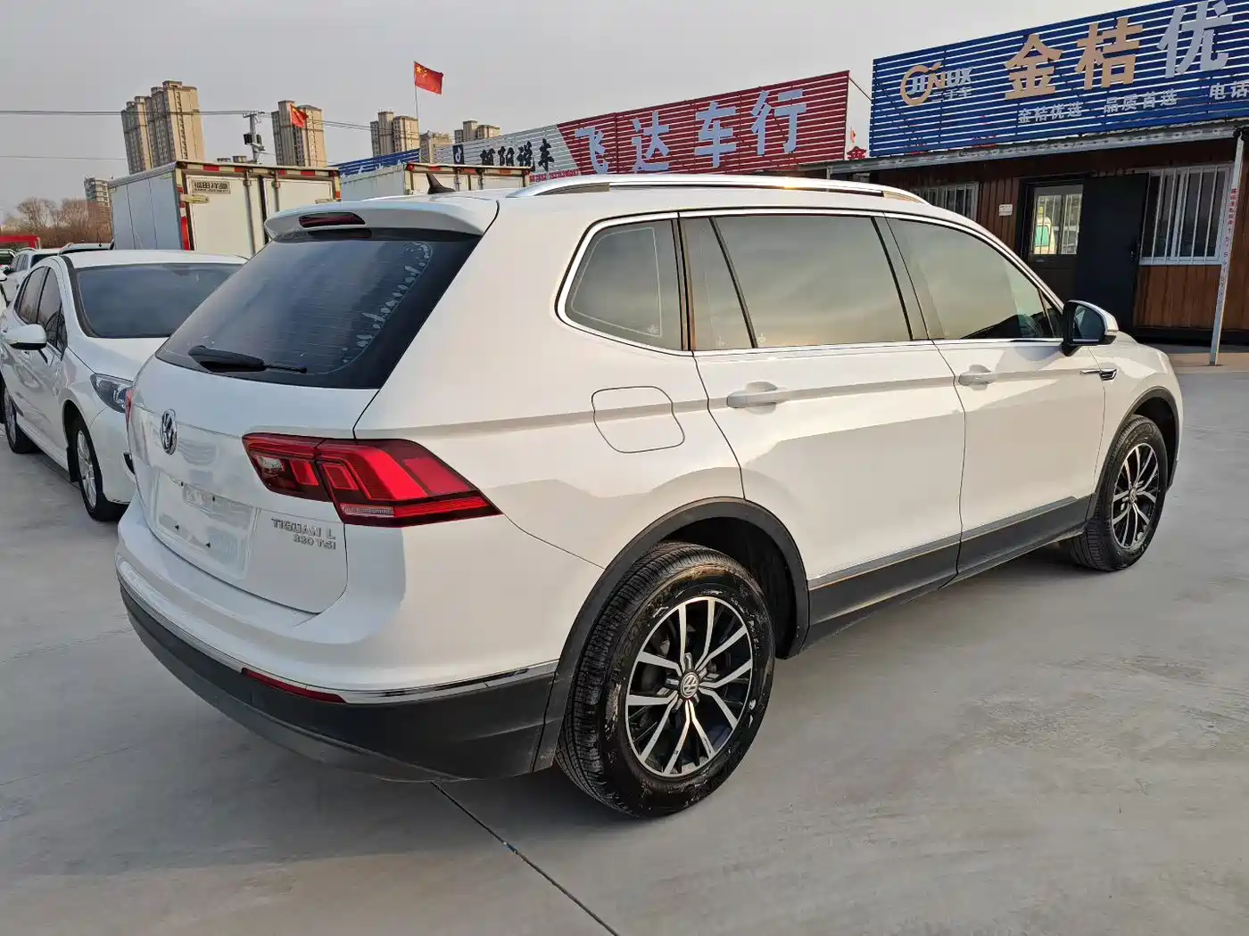 Volkswagen Tiguan L 2018 Facelift 330TSI Automatic 2WD Luxury Edition фото 4