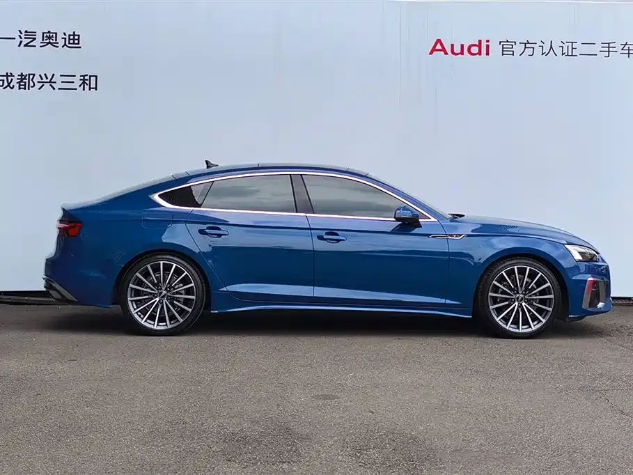 Audi A5 (Import) 2023 Sportback 40 TFSI quattro Luxury Dynamic фото 3