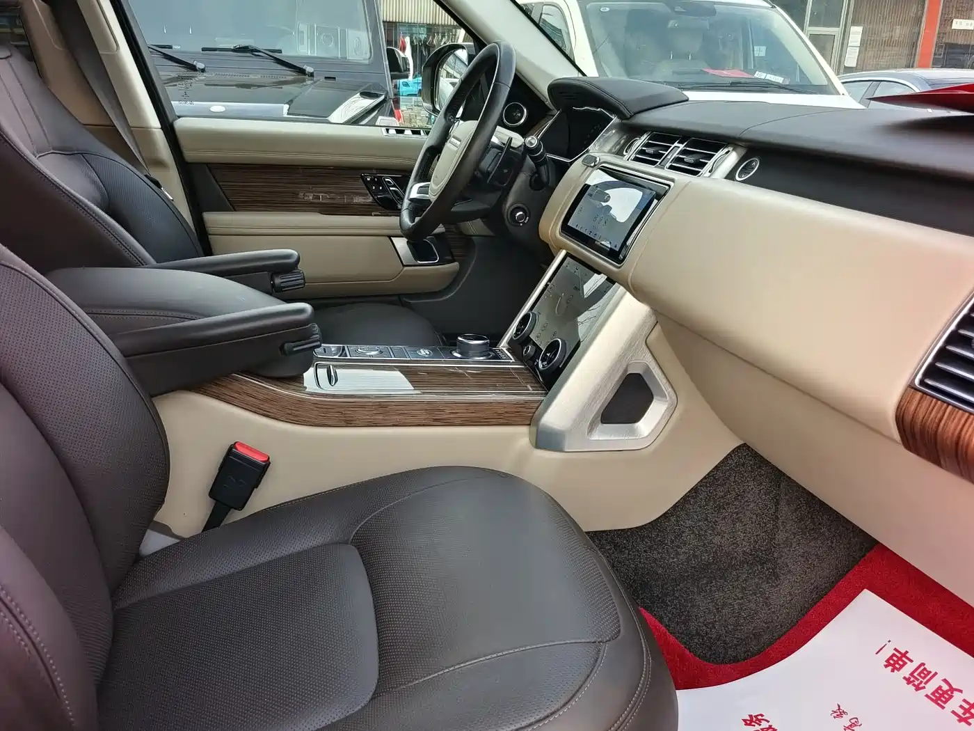 Land Rover Range Rover 2019 3.0 SCV6 Heritage Edition фото 12