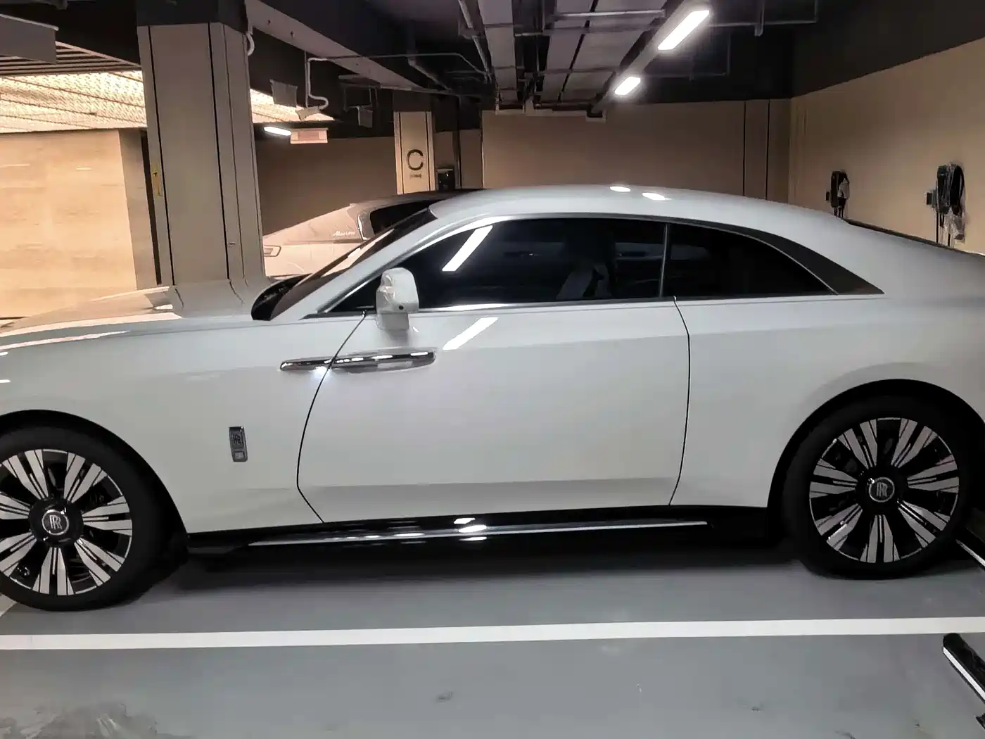 Rolls-Royce Spectre 2024 2024 Standard Model