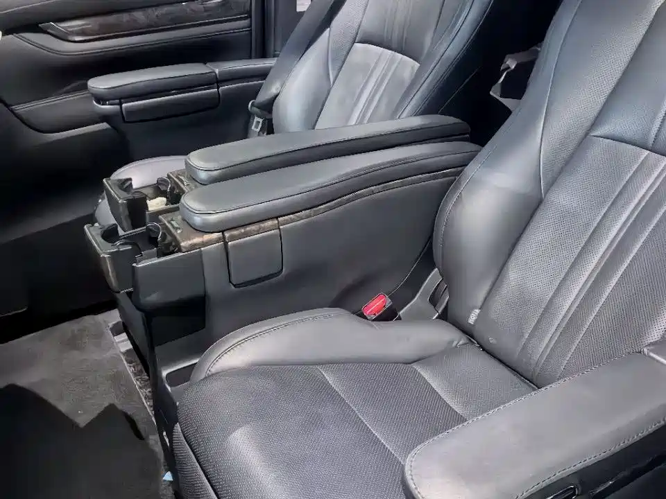 Toyota Vellfire 2021 Crown Hybrid 2.5L HV Supreme Edition фото 16