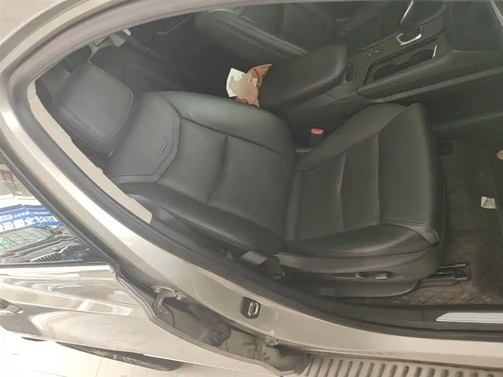 Cadillac XT5 2017 2016 25T Luxury Model