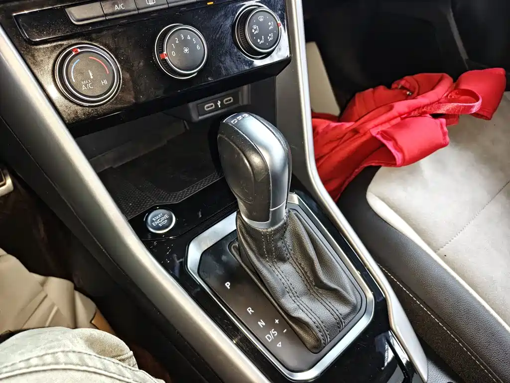 Фото 14 - Volkswagen T-ROC