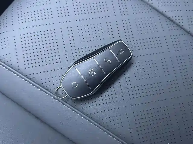BYD Qin PLUS 2026 2026 Model DM-i 210KM Progressive Edition