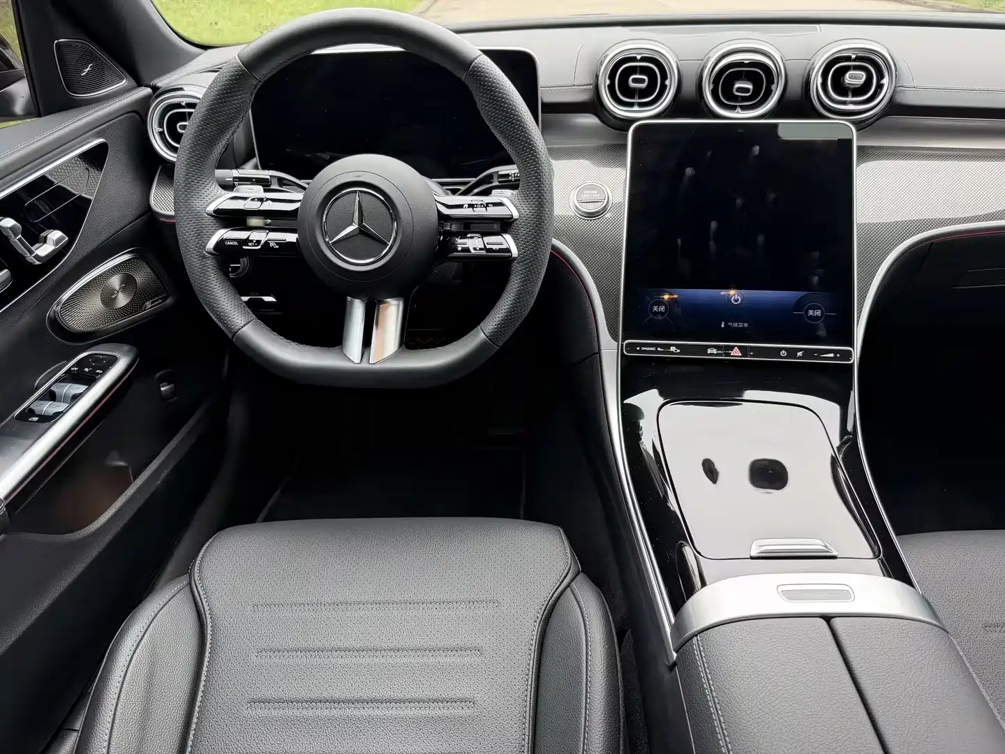 Фото 13 - Mercedes-Benz C-Class