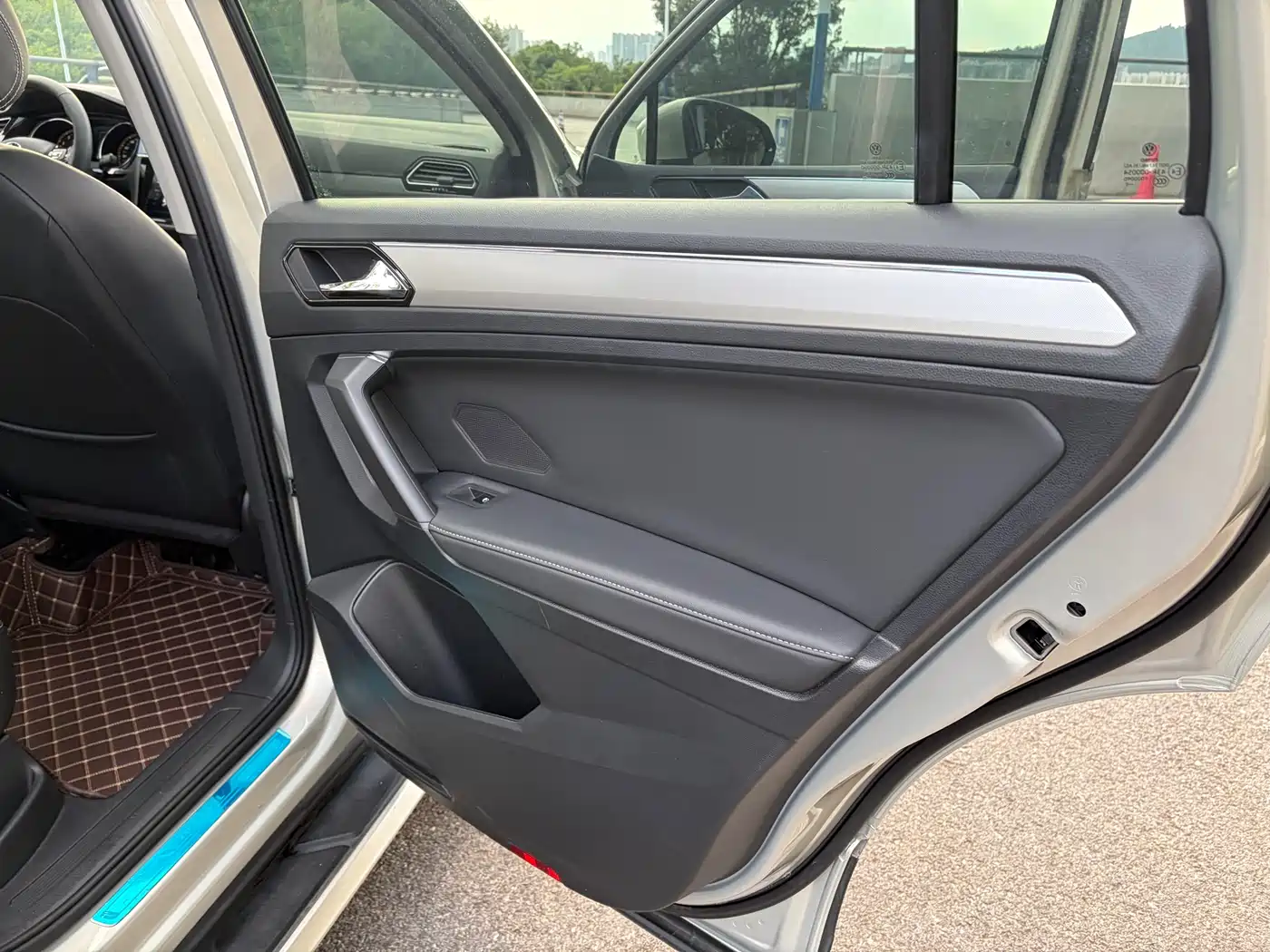 Volkswagen Tiguan L 2020 330TSI Auto 2WD Smart Luxury China VI фото 17