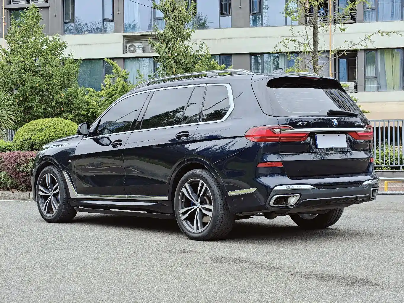 BMW X7 2021 xDrive40i Premium M Sport Package фото 23