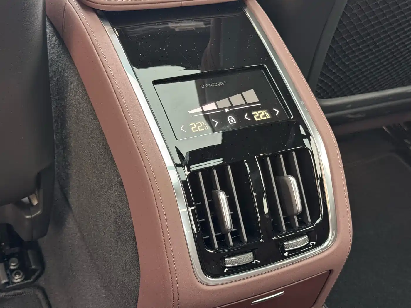 Volvo S90 2026 B5 Zhiyuan Luxury Edition фото 26