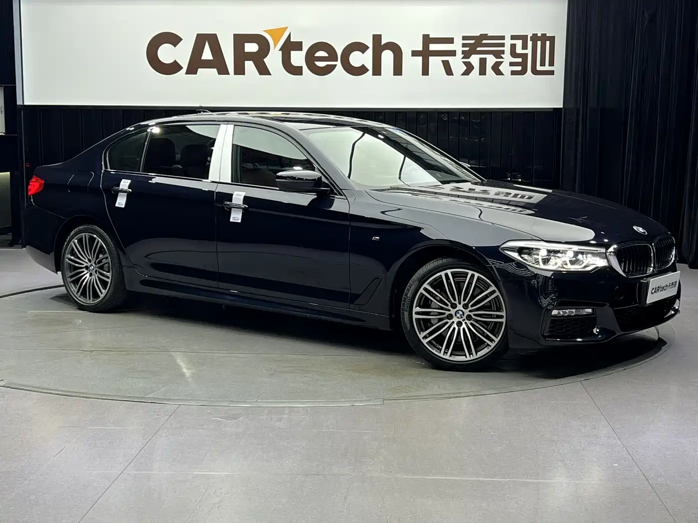 BMW 5 Series 2018 Facelift 530Li Leading M Sport Package фото 2