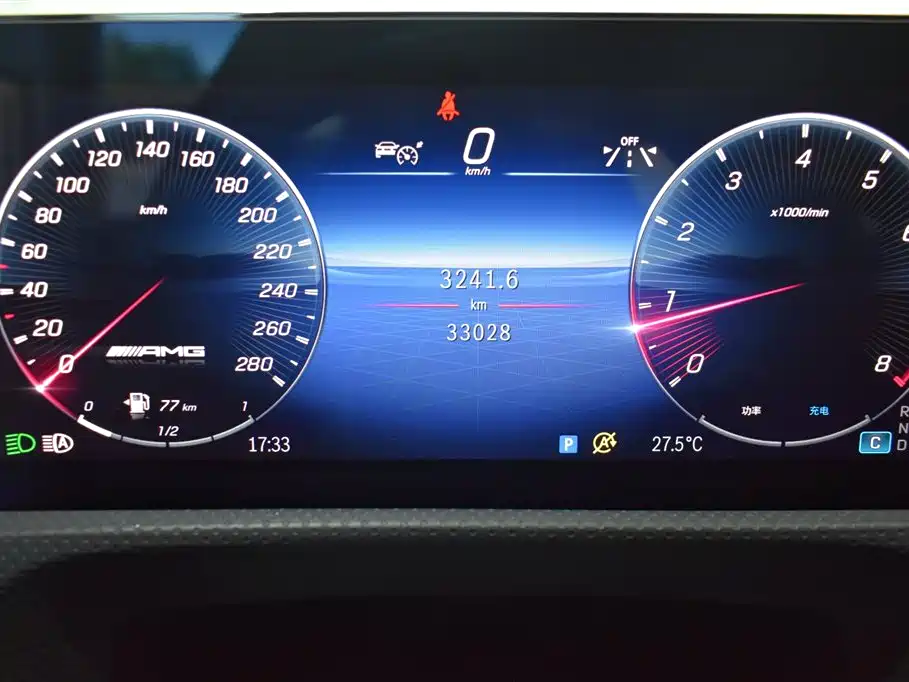 Mercedes-Benz A-Class AMG 2024 AMG A 35 L 4MATIC фото 4